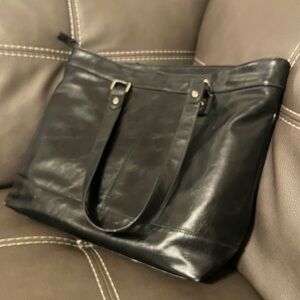 Franklin Covey Black laptop bag/purse.